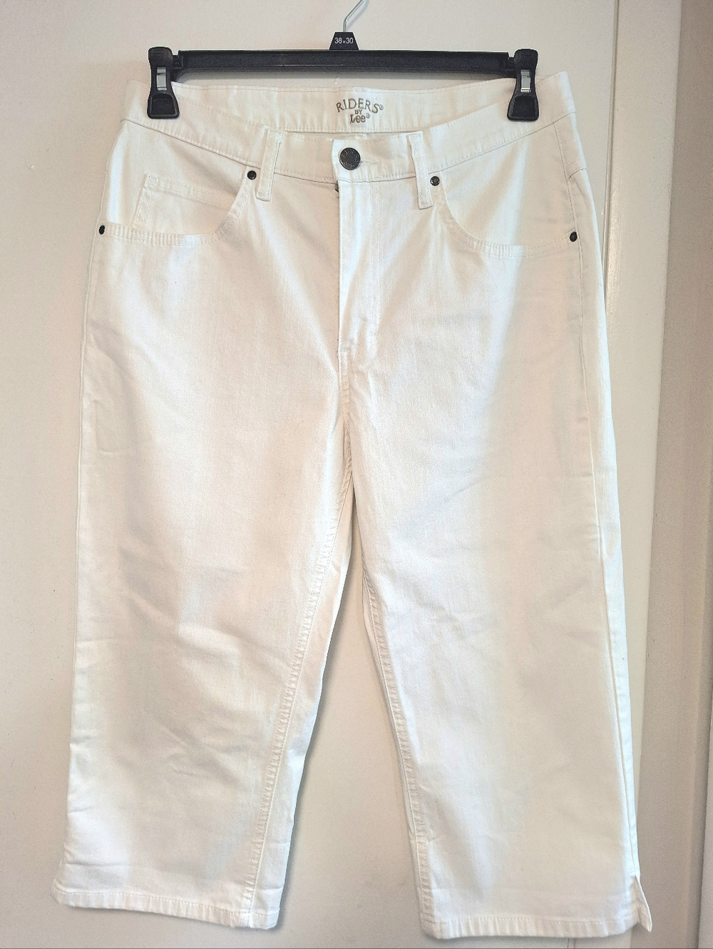 Riders by Lee Crisp White Capri Jeans Stretch - Like New Size 10